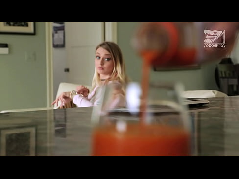 ❤️ 巨乳でキツキツのマンコの女の子は、敗者からチンコをもらうが、非常にハード。 ❤❌ 上質なセックス ❌️❤